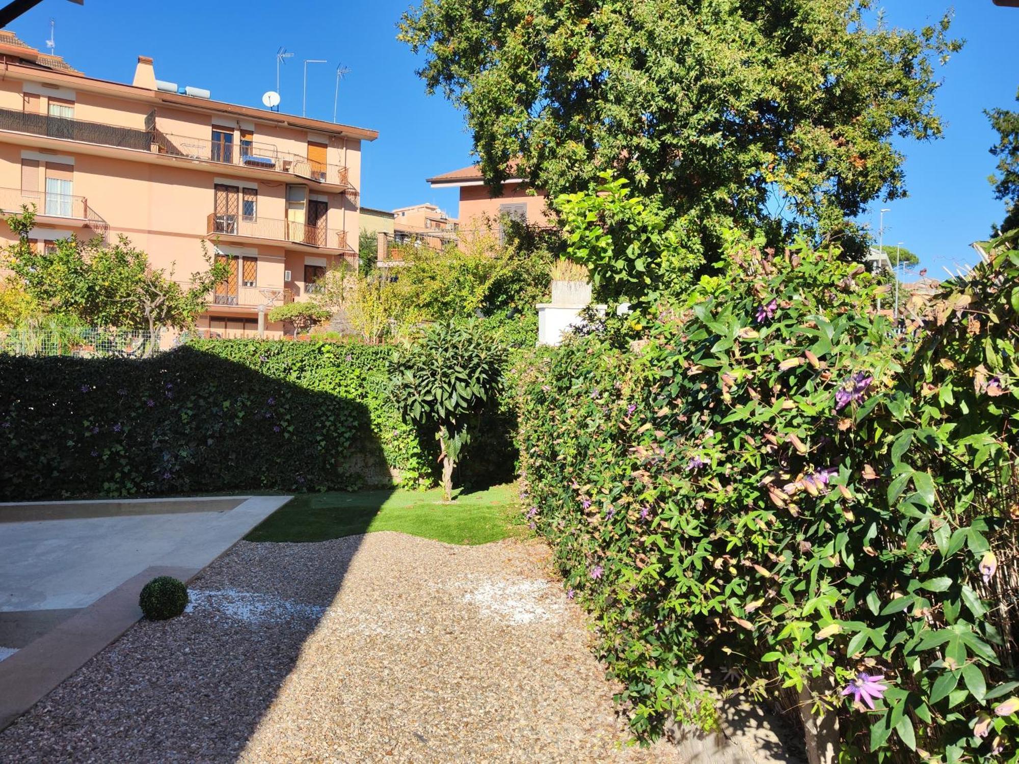 Il Quattro E L'Otto Villa - Rome — Photos 1